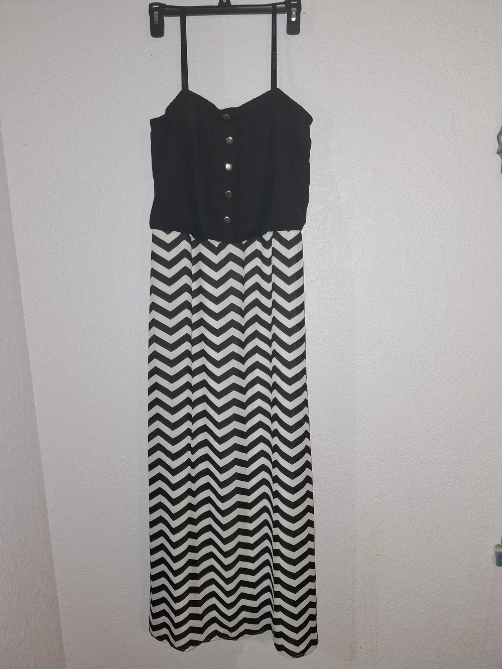 Bisou Bisou Black Button-Front Bodice with Black & White Chevron Maxi